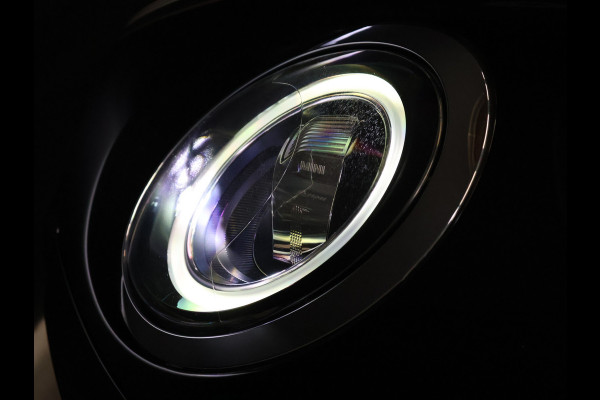 MINI Mini 1.5 Cooper 60 Years Edition JCW [APPLE CARPLAY, HARMAN KARDON, PANORAMA DAK, HEAD UP DISPLAY, STOELVERWARMING, NIEUWSTAAT]