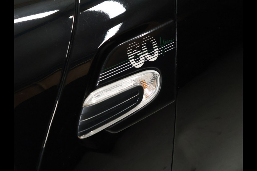 MINI Mini 1.5 Cooper 60 Years Edition JCW [APPLE CARPLAY, HARMAN KARDON, PANORAMA DAK, HEAD UP DISPLAY, STOELVERWARMING, NIEUWSTAAT]