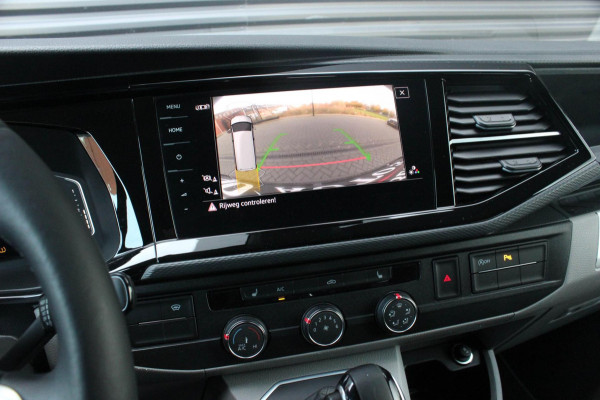 Volkswagen Transporter 2.0 TDI L2H1 30 DC BULLI 150PK DUBBEL CABINE / LEDEREN BEKLEDING / PDC / VERLAGINGSVEREN / APPLE CARPLAY /