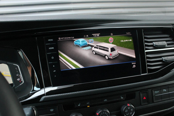 Volkswagen Transporter 2.0 TDI L2H1 30 DC BULLI 150PK DUBBEL CABINE / LEDEREN BEKLEDING / PDC / VERLAGINGSVEREN / APPLE CARPLAY /