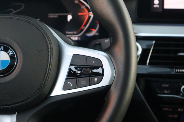 BMW 5 Serie Touring 530i High Executive M-Sport 20inch / Bernina Grau / Pano / Camera / Laser