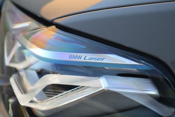 BMW 5 Serie Touring 530i High Executive M-Sport 20inch / Bernina Grau / Pano / Camera / Laser