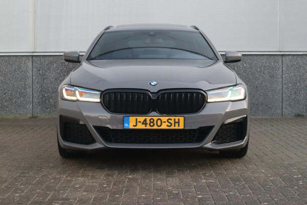 BMW 5 Serie Touring 530i High Executive M-Sport 20inch / Bernina Grau / Pano / Camera / Laser
