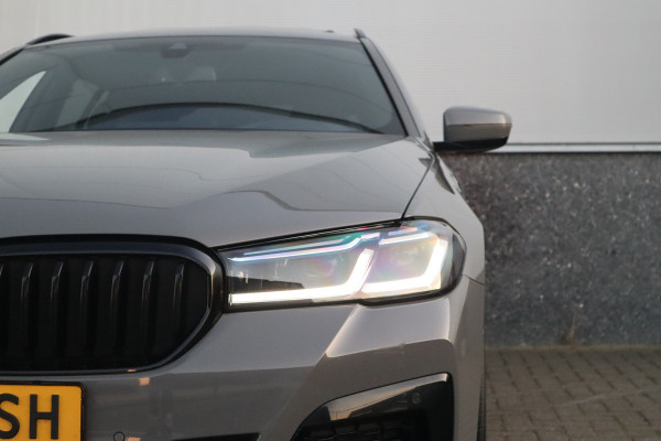 BMW 5 Serie Touring 530i High Executive M-Sport 20inch / Bernina Grau / Pano / Camera / Laser