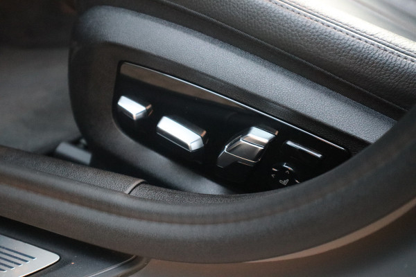 BMW 5 Serie Touring 530i High Executive M-Sport 20inch / Bernina Grau / Pano / Camera / Laser