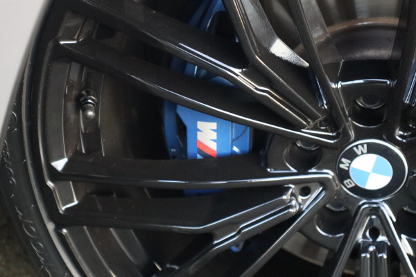 BMW 5 Serie Touring 530i High Executive M-Sport 20inch / Bernina Grau / Pano / Camera / Laser