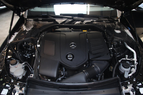 Mercedes-Benz C-Klasse 200 AMG PANO-CARBON-TREKHAAK
