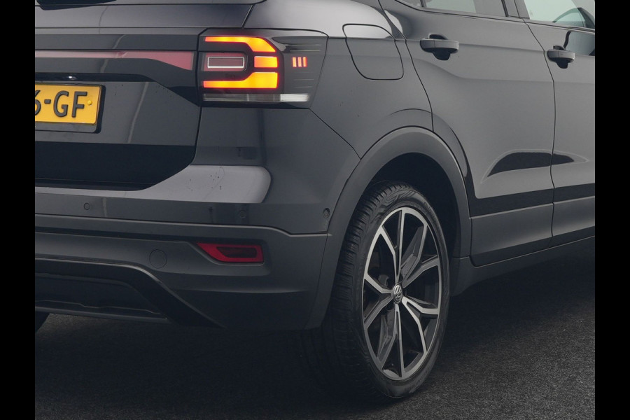 Volkswagen T-Cross 1.0 TSI Style Automaat 116pk | Adaptive Cruise | Apple Carplay | Blis | Keyless | Sportstoelen Verwarmd | Lane Assist | Navigatie | Virtual | DAB | 18"L.M |