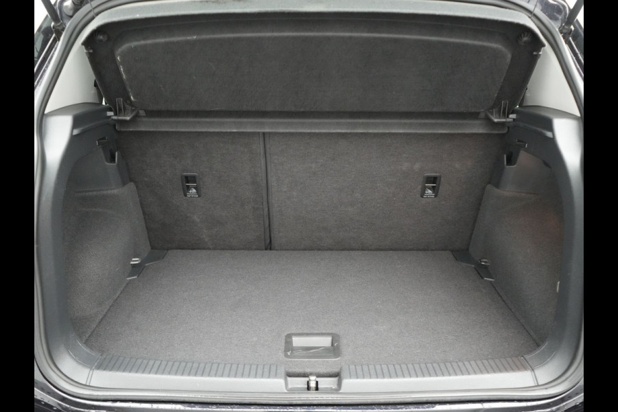 Volkswagen T-Cross 1.0 TSI Style Automaat 116pk | Adaptive Cruise | Apple Carplay | Blis | Keyless | Sportstoelen Verwarmd | Lane Assist | Navigatie | Virtual | DAB | 18"L.M |