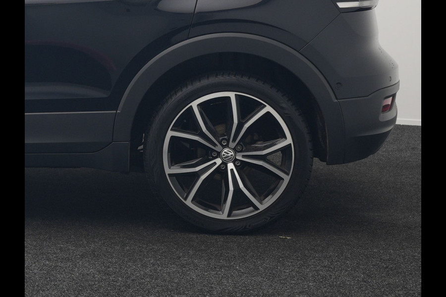 Volkswagen T-Cross 1.0 TSI Style Automaat 116pk | Adaptive Cruise | Apple Carplay | Blis | Keyless | Sportstoelen Verwarmd | Lane Assist | Navigatie | Virtual | DAB | 18"L.M |