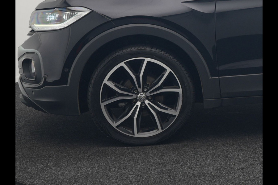 Volkswagen T-Cross 1.0 TSI Style Automaat 116pk | Adaptive Cruise | Apple Carplay | Blis | Keyless | Sportstoelen Verwarmd | Lane Assist | Navigatie | Virtual | DAB | 18"L.M |