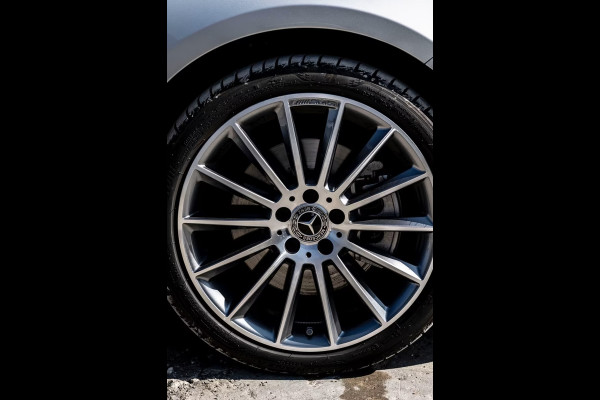 Mercedes-Benz A-Klasse 250e AMG ** LED, MBUX+, 19-inch LMV, ADAPT. CRUISE, NIGHT PAKKET ** 1e EIG - UNFALLFREI - JUNGE STERNE ** ** INFORMEER OOK NAAR ONZE AANTREKKELIJKE FINANCIAL-LEASE TARIEVEN **