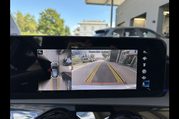 Mercedes-Benz A-Klasse 250e AMG ** LED, MBUX+, 19-inch LMV, ADAPT. CRUISE, NIGHT PAKKET ** 1e EIG - UNFALLFREI - JUNGE STERNE ** ** INFORMEER OOK NAAR ONZE AANTREKKELIJKE FINANCIAL-LEASE TARIEVEN **