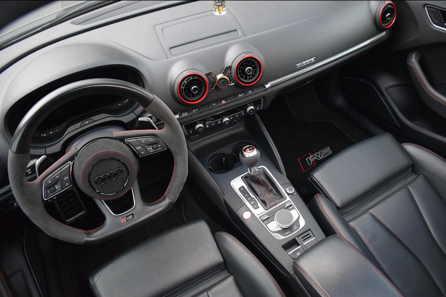 Audi A3 Sportback 2.5 TFSI RS 3 quattro*Pano*Rs-Seats*530PK*Mat Grey*VOL*