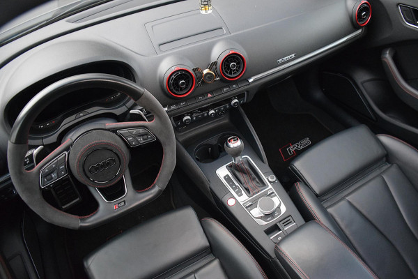 Audi A3 Sportback 2.5 TFSI RS 3 quattro*Pano*Rs-Seats*530PK*Mat Grey*VOL*