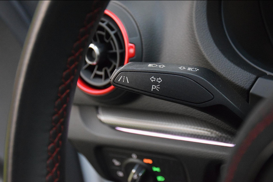 Audi A3 Sportback 2.5 TFSI RS 3 quattro*Pano*Rs-Seats*530PK*Mat Grey*VOL*