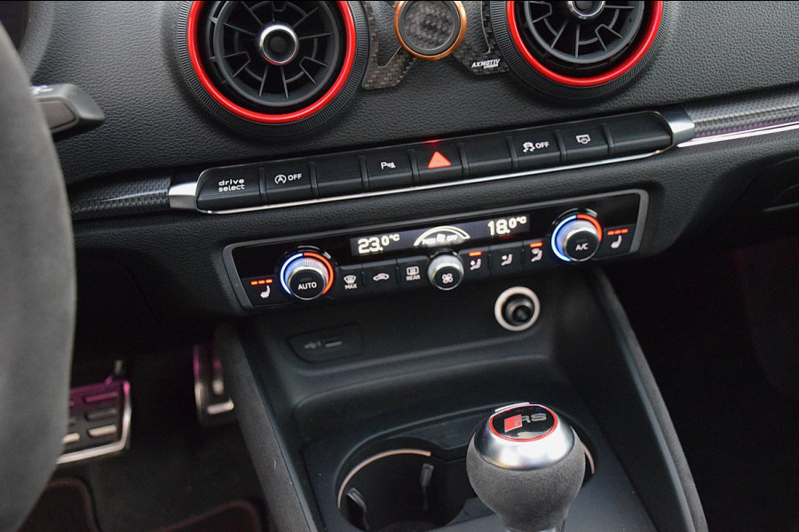 Audi A3 Sportback 2.5 TFSI RS 3 quattro*Pano*Rs-Seats*530PK*Mat Grey*VOL*