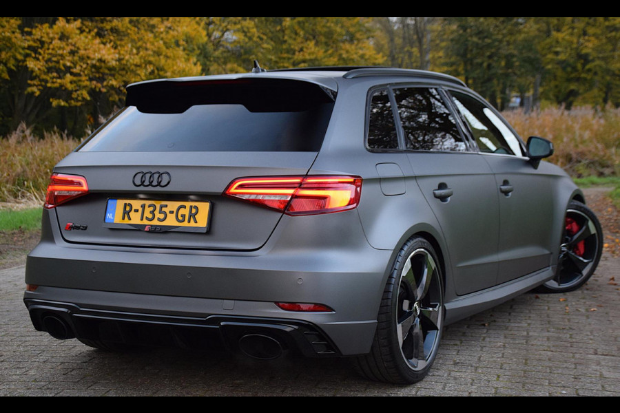 Audi A3 Sportback 2.5 TFSI RS 3 quattro*Pano*Rs-Seats*530PK*Mat Grey*VOL*