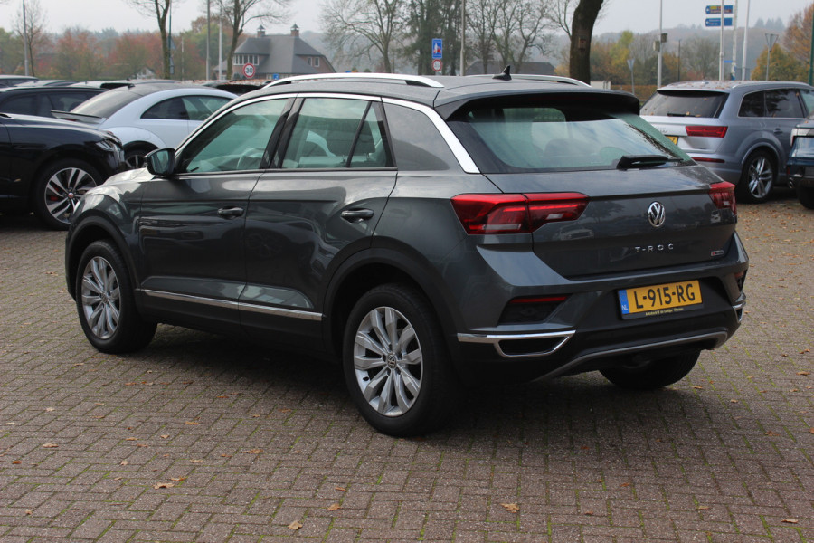 Volkswagen T-Roc 2.0 TSI 4Motion Sport / Trekhaak / Camera / Virtual Cockpit / CarPlay / 17'' / Stoelverwarming / DAB / ACC / Elektr. achterklep