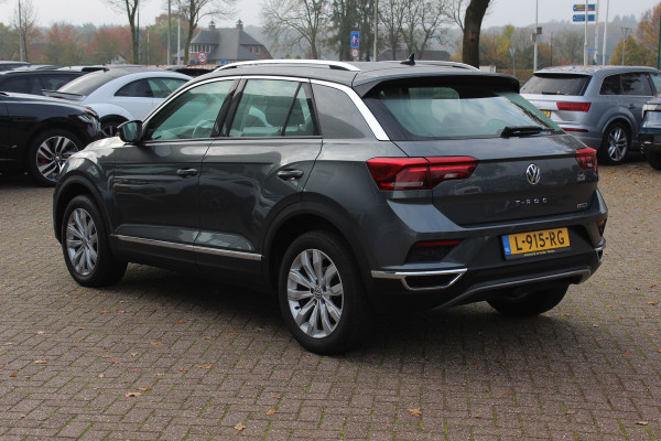Volkswagen T-Roc 2.0 TSI 4Motion Sport / Trekhaak / Camera / Virtual Cockpit / CarPlay / 17'' / Stoelverwarming / DAB / ACC / Elektr. achterklep