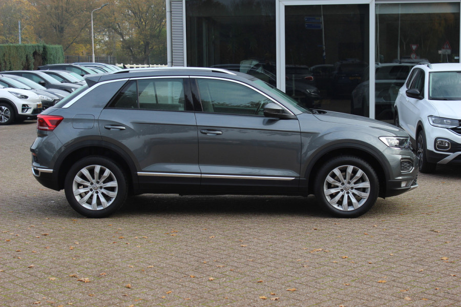 Volkswagen T-Roc 2.0 TSI 4Motion Sport / Trekhaak / Camera / Virtual Cockpit / CarPlay / 17'' / Stoelverwarming / DAB / ACC / Elektr. achterklep
