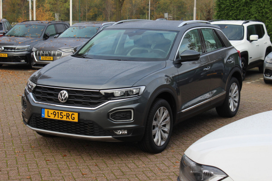 Volkswagen T-Roc 2.0 TSI 4Motion Sport / Trekhaak / Camera / Virtual Cockpit / CarPlay / 17'' / Stoelverwarming / DAB / ACC / Elektr. achterklep