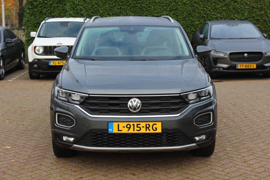 Volkswagen T-Roc 2.0 TSI 4Motion Sport / Trekhaak / Camera / Virtual Cockpit / CarPlay / 17'' / Stoelverwarming / DAB / ACC / Elektr. achterklep
