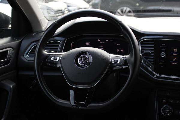 Volkswagen T-Roc 2.0 TSI 4Motion Sport / Trekhaak / Camera / Virtual Cockpit / CarPlay / 17'' / Stoelverwarming / DAB / ACC / Elektr. achterklep