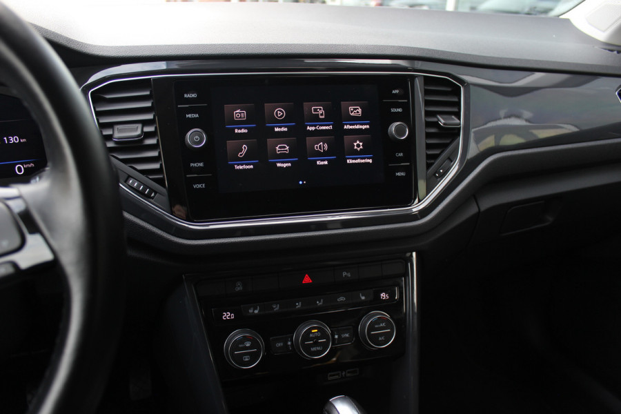 Volkswagen T-Roc 2.0 TSI 4Motion Sport / Trekhaak / Camera / Virtual Cockpit / CarPlay / 17'' / Stoelverwarming / DAB / ACC / Elektr. achterklep