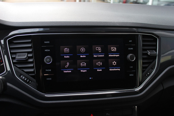 Volkswagen T-Roc 2.0 TSI 4Motion Sport / Trekhaak / Camera / Virtual Cockpit / CarPlay / 17'' / Stoelverwarming / DAB / ACC / Elektr. achterklep