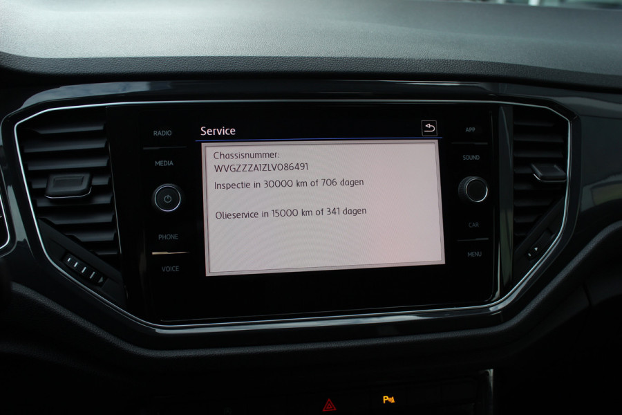 Volkswagen T-Roc 2.0 TSI 4Motion Sport / Trekhaak / Camera / Virtual Cockpit / CarPlay / 17'' / Stoelverwarming / DAB / ACC / Elektr. achterklep