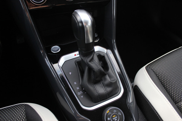 Volkswagen T-Roc 2.0 TSI 4Motion Sport / Trekhaak / Camera / Virtual Cockpit / CarPlay / 17'' / Stoelverwarming / DAB / ACC / Elektr. achterklep