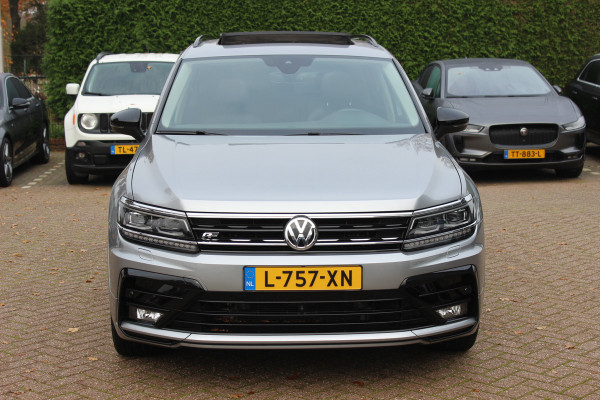 Volkswagen Tiguan Allspace 1.5 TSI Highline Business R-line / Trekhaak / Panoramadak / 360Camera / Leder / Keyless / 20'' / CarPlay / Stoelverwarming / DAB / Dodehoek / ACC
