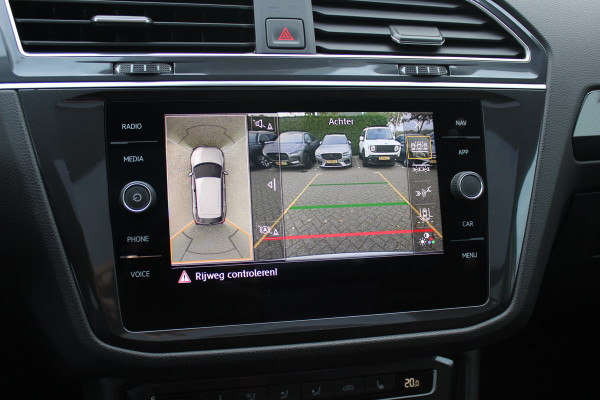 Volkswagen Tiguan Allspace 1.5 TSI Highline Business R-line / Trekhaak / Panoramadak / 360Camera / Leder / Keyless / 20'' / CarPlay / Stoelverwarming / DAB / Dodehoek / ACC