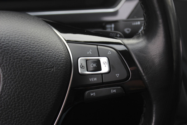 Volkswagen Tiguan Allspace 1.5 TSI Highline Business R-line / Trekhaak / Panoramadak / 360Camera / Leder / Keyless / 20'' / CarPlay / Stoelverwarming / DAB / Dodehoek / ACC