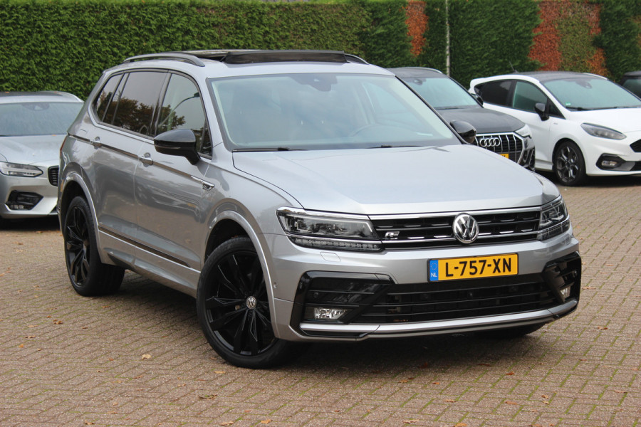 Volkswagen Tiguan Allspace 1.5 TSI Highline Business R-line / Trekhaak / Panoramadak / 360Camera / Leder / Keyless / 20'' / CarPlay / Stoelverwarming / DAB / Dodehoek / ACC