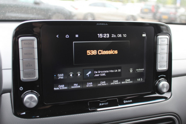 Hyundai Kona EV Premium 64 kWh / SoH 88.6% / Camera / Leder / Head-up / 18'' / Navigatie / Stuur+Stoelverwarming / Keyless / KRELL Audio / DAB / ACC
