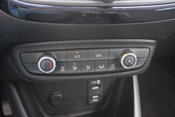 Opel Crossland X 1.2 Turbo 120 Jaar Edition / Nieuwe distr.riem! / Trekhaak / Navigatie / Parkeerhulp achter / 16'' / CarPlay / Cruise Control