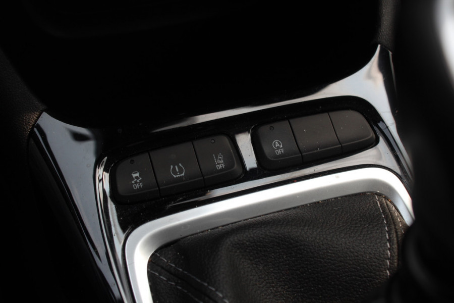 Opel Crossland X 1.2 Turbo 120 Jaar Edition / Nieuwe distr.riem! / Trekhaak / Navigatie / Parkeerhulp achter / 16'' / CarPlay / Cruise Control