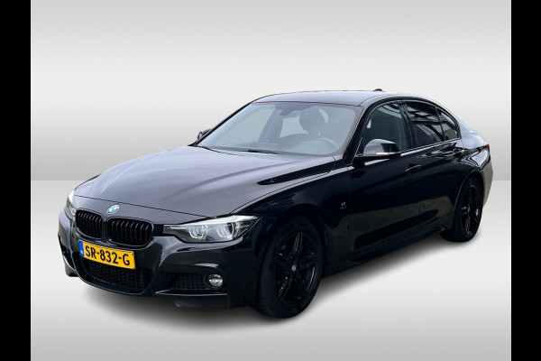 BMW 3-serie 320i Edition M Sport / Trekhaak / Leder / Navigatie / 18'' / Stoelverwarming / Cruise Control