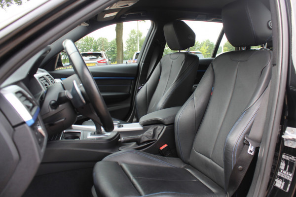 BMW 3-serie 320i Edition M Sport / Trekhaak / Leder / Navigatie / 18'' / Stoelverwarming / Cruise Control