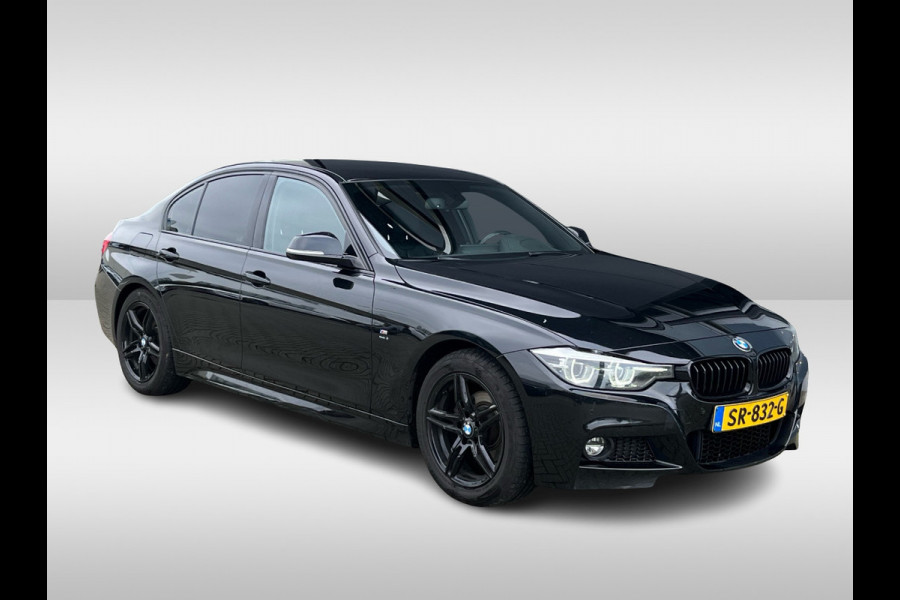 BMW 3-serie 320i Edition M Sport / Trekhaak / Leder / Navigatie / 18'' / Stoelverwarming / Cruise Control