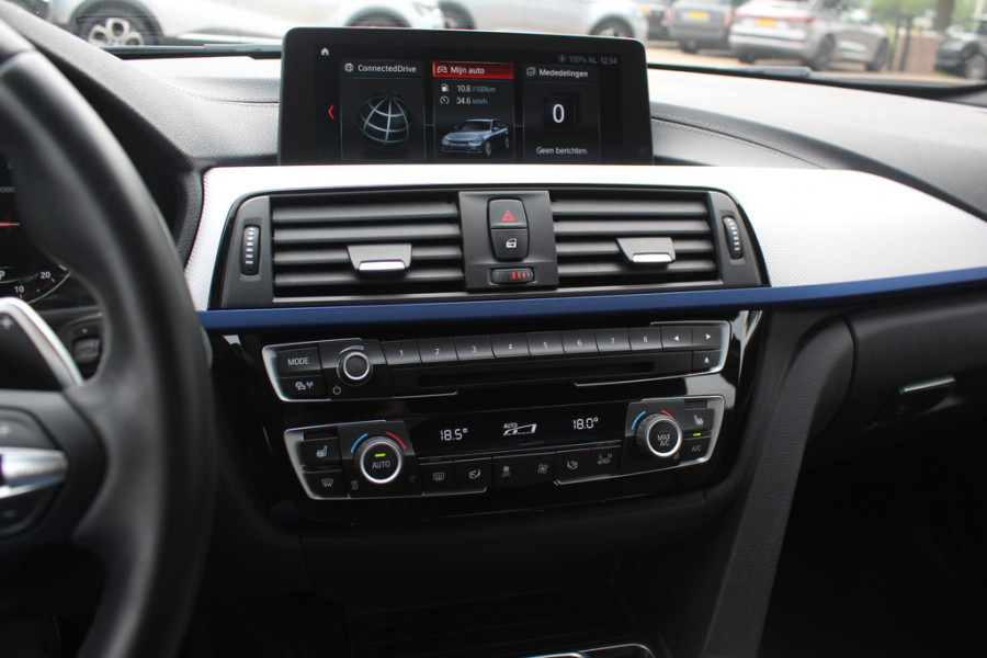 BMW 3-serie 320i Edition M Sport / Trekhaak / Leder / Navigatie / 18'' / Stoelverwarming / Cruise Control