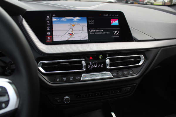 BMW 1-serie 118i Business Ed. M Sport / Camera / Navigatie / Half leder / 17'' / Sportstoelen / CarPlay / Cruise Control
