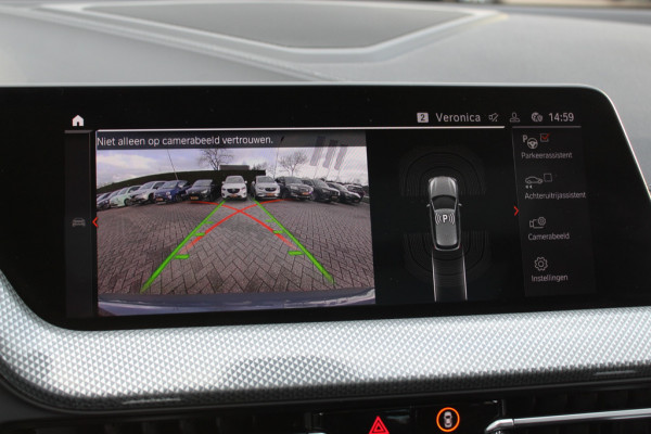 BMW 1-serie 118i Business Ed. M Sport / Camera / Navigatie / Half leder / 17'' / Sportstoelen / CarPlay / Cruise Control