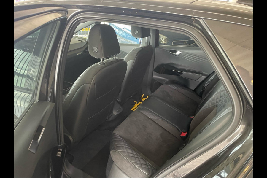 Volkswagen ID.3 First Max 58 kWh / Full option! / Panoramadak / Camera / Head-up / Keyless / 20'' / ACC / Dodehoek / Elektr. stoelen / Massage / Navigatie / Stuurverwarming