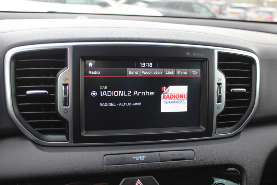 Kia Sportage 1.6 GDI DynamicLine / Camera / Leder / Navigatie / 17'' / Stoelverwarming / DAB / Cruise Control