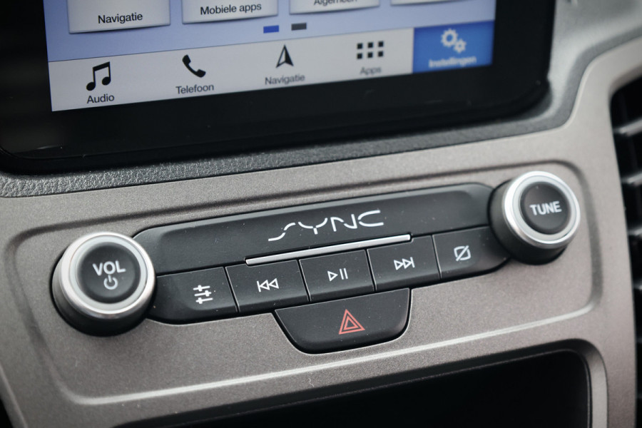 Ford Transit Connect 1.5 EcoBlue L2 | Navigatie | Camera | CarPlay | Stoelverwarming | Trekhaak | Airco | Nieuwe APK | Dealer onderhouden