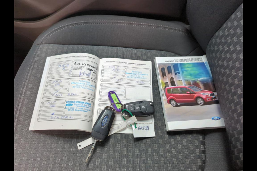 Ford Transit Connect 1.5 EcoBlue L2 | Navigatie | Camera | CarPlay | Stoelverwarming | Trekhaak | Airco | Nieuwe APK | Dealer onderhouden