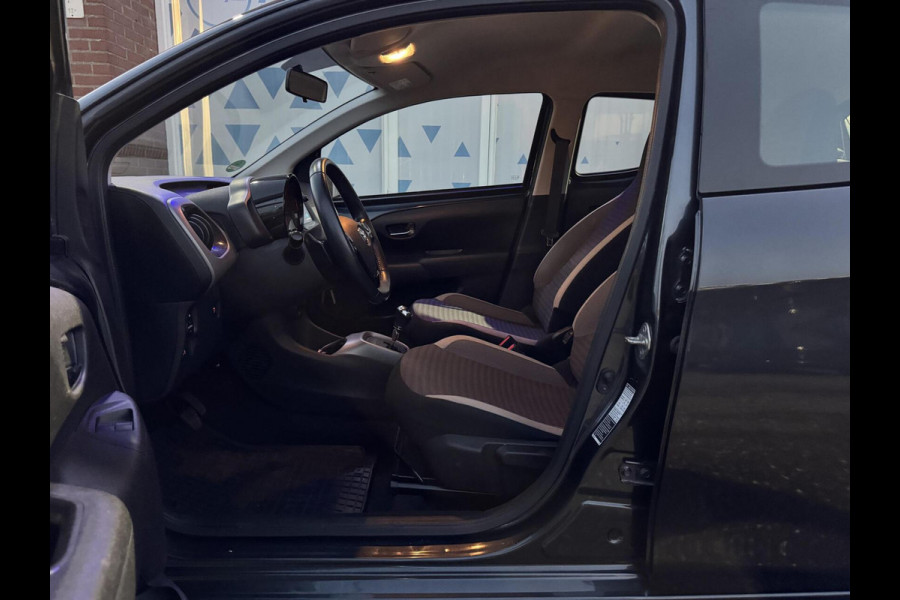 Toyota Aygo 1.0 VVT-i x-play Automaat Sportvelg Camera CarPlay, Airco Garantie